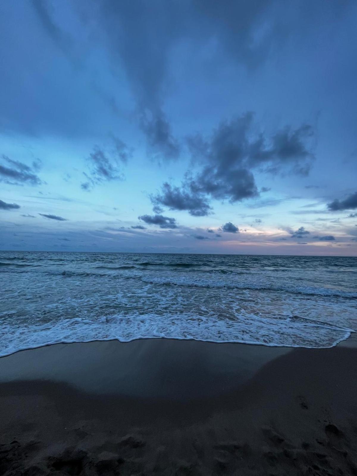 Acogedor Y Amplio Apartamento Familiar A Pie De Playa กาลาเฟลล์ ภายนอก รูปภาพ