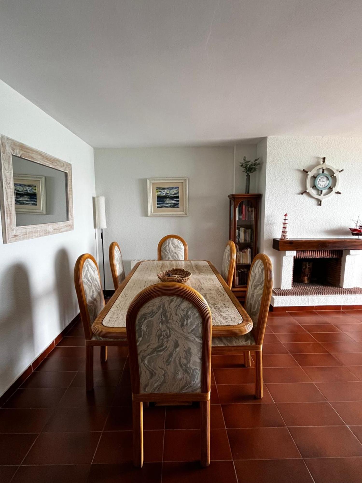 Acogedor Y Amplio Apartamento Familiar A Pie De Playa กาลาเฟลล์ ภายนอก รูปภาพ