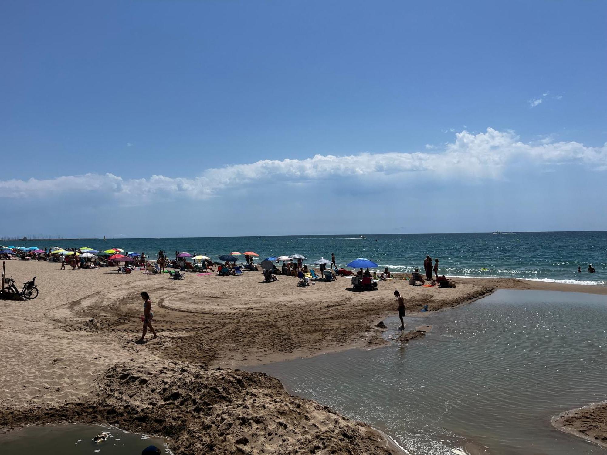 Acogedor Y Amplio Apartamento Familiar A Pie De Playa กาลาเฟลล์ ภายนอก รูปภาพ