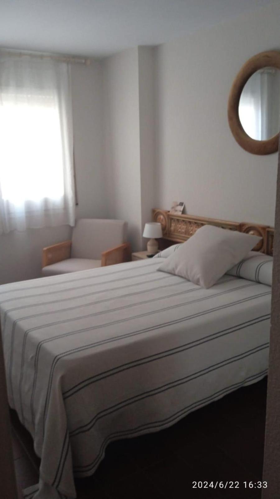 Acogedor Y Amplio Apartamento Familiar A Pie De Playa กาลาเฟลล์ ภายนอก รูปภาพ